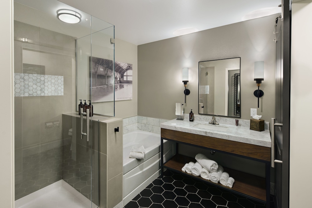 Oxford Suites Paso Robles 16/54