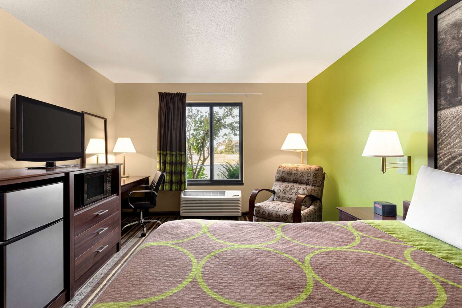 Super 8 By Wyndham Germantown/Milwaukee 14/41