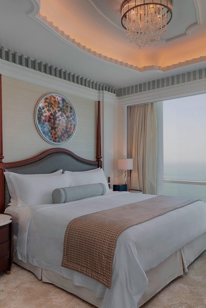 The St Regis Abu Dhabi 18/85