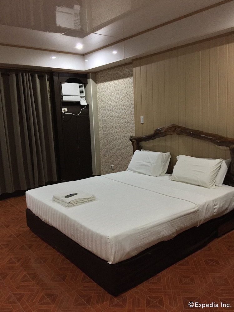 Dumaluan Beach Resort 5/35