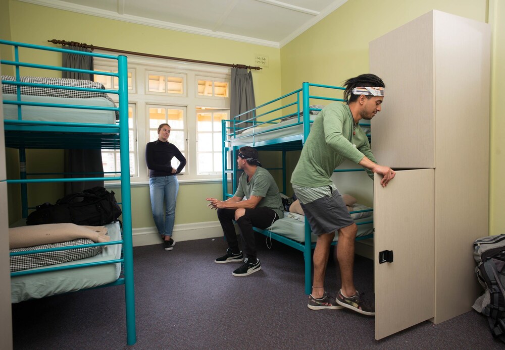 YHA Newcastle Beach 19/30