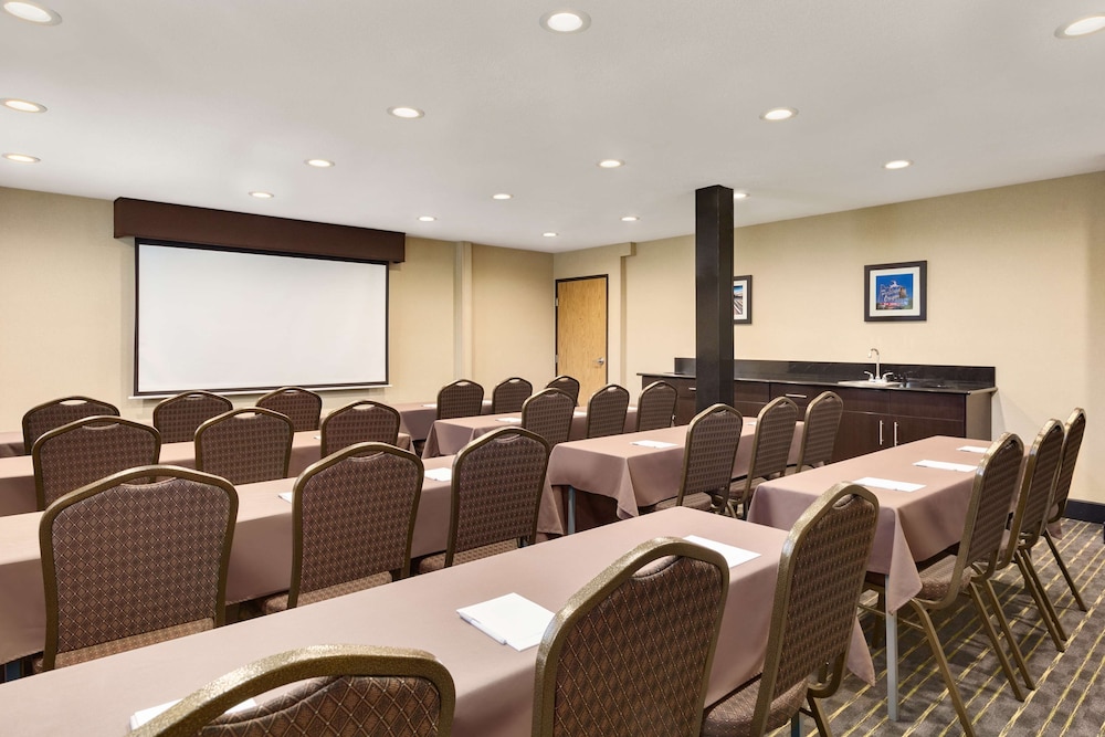 Hampton Inn Portland-Clackamas 36/39