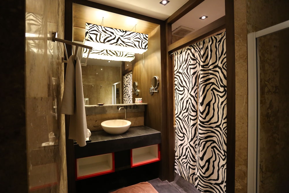 Amenity Apartel Samui 9/56