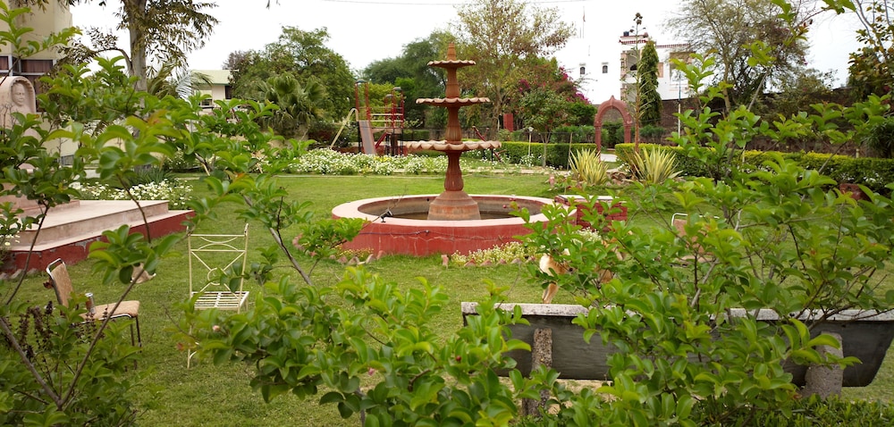 HOTEL SWARAJ RESORTS 69/73