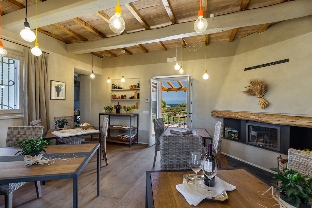 Tenuta Petra Bianca 20/32
