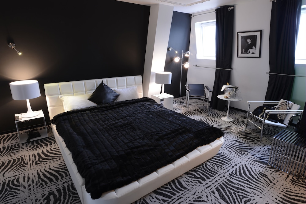 Art Hotel Rochecorbon 24/74
