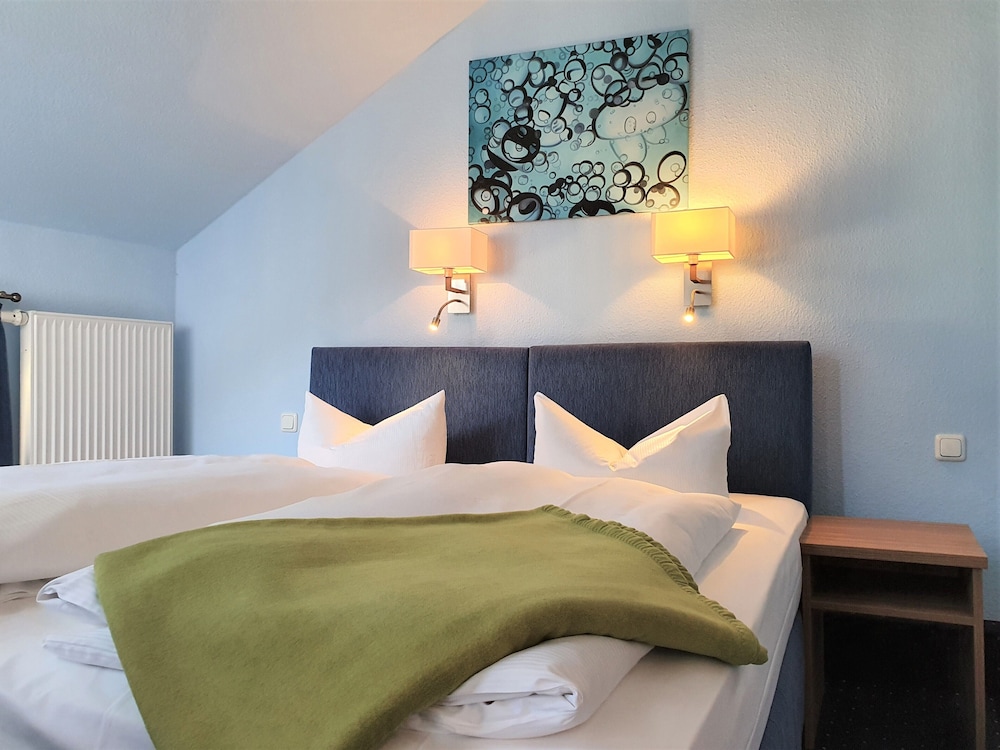Melarose Feng Shui Hotel 24/64