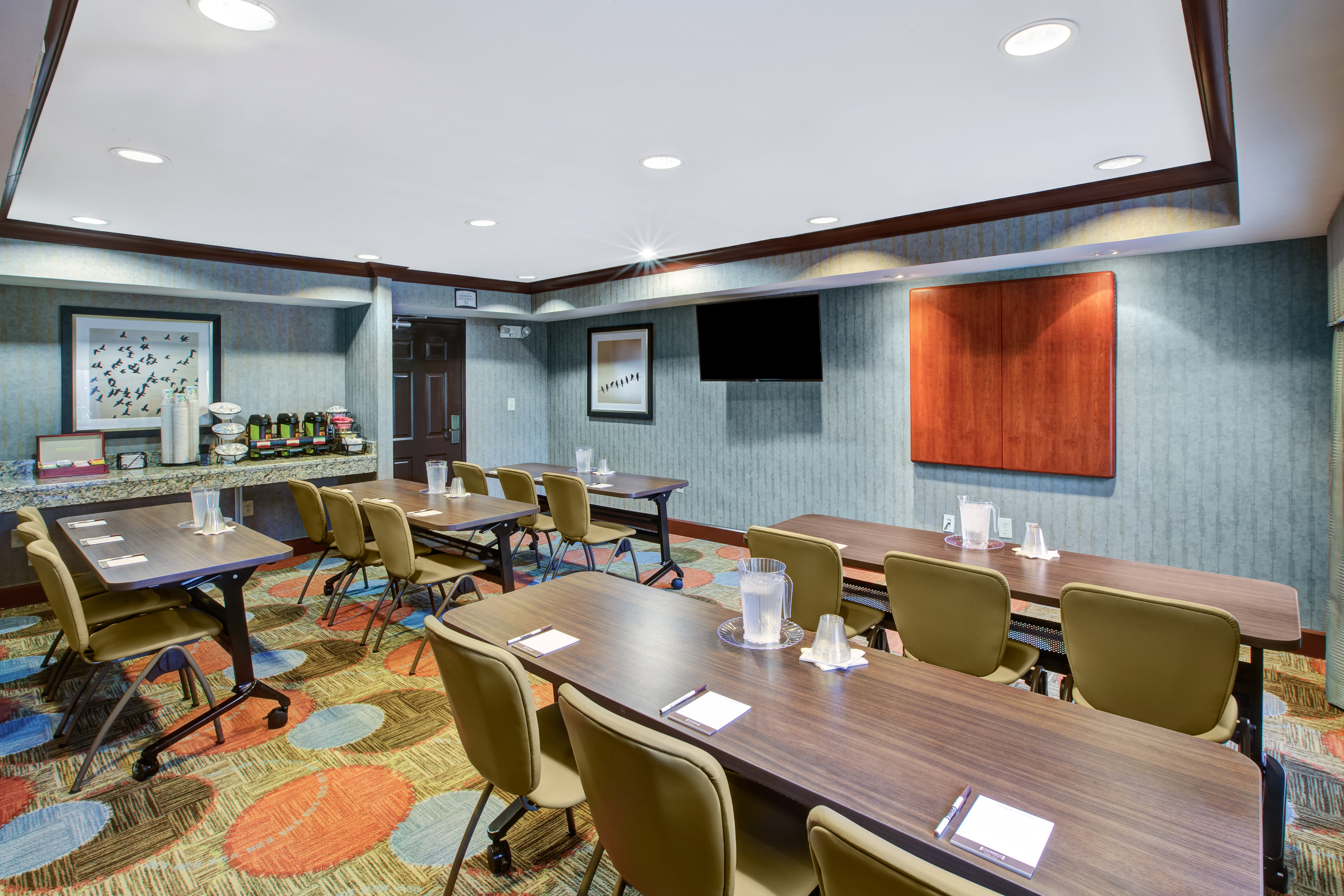 Staybridge Suites Louisville-East 52/61