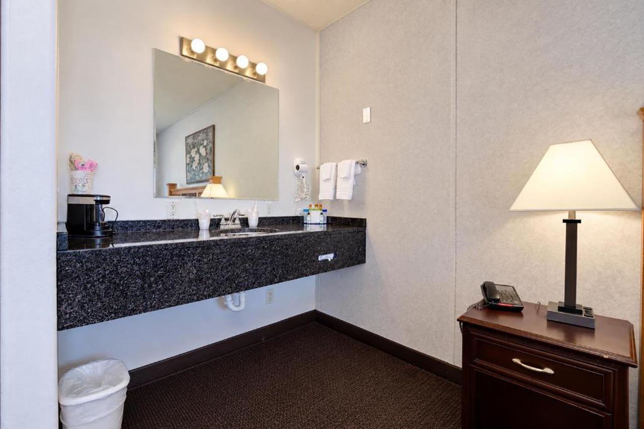 FairBridge Inn & Suites Williston, ND 14/33