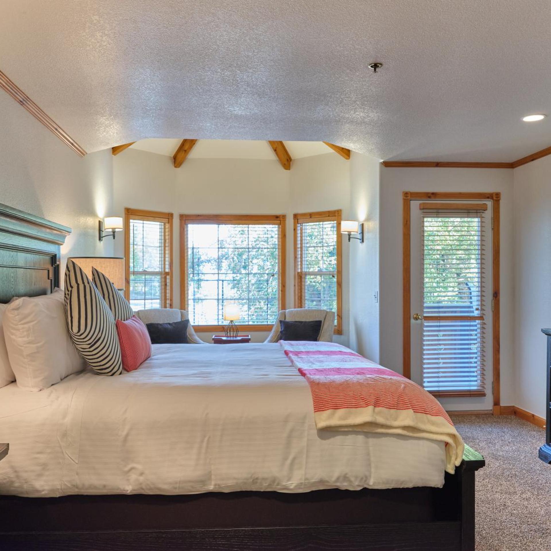 4 Bedrooms, Town House
