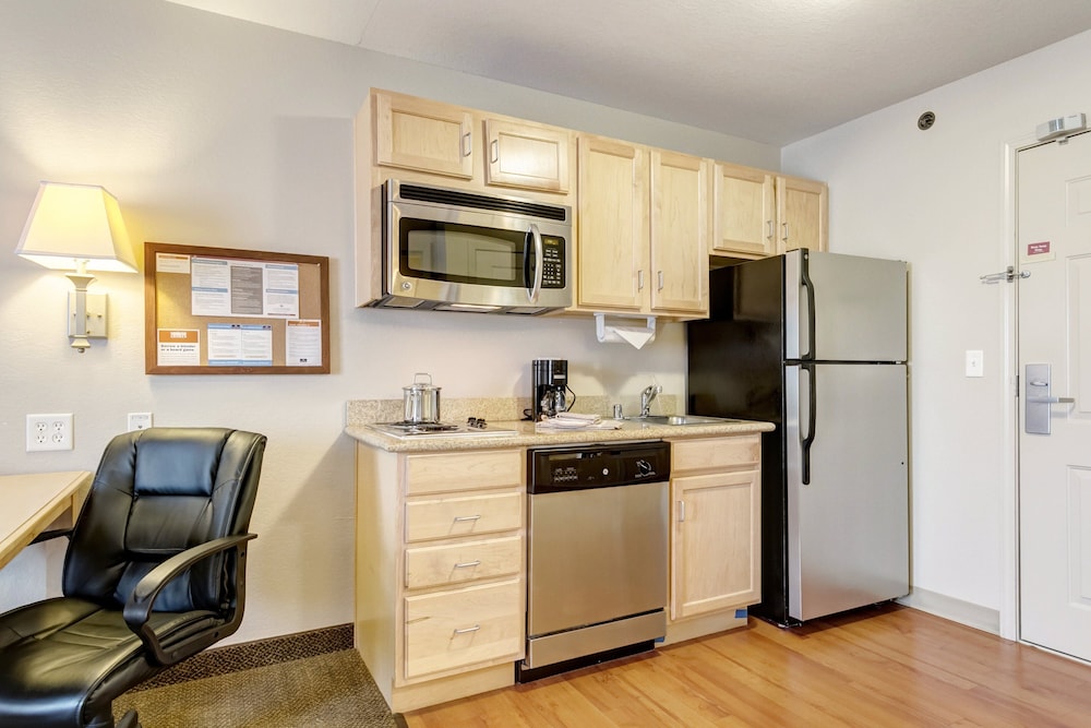 Candlewood Suites Paducah 49/65
