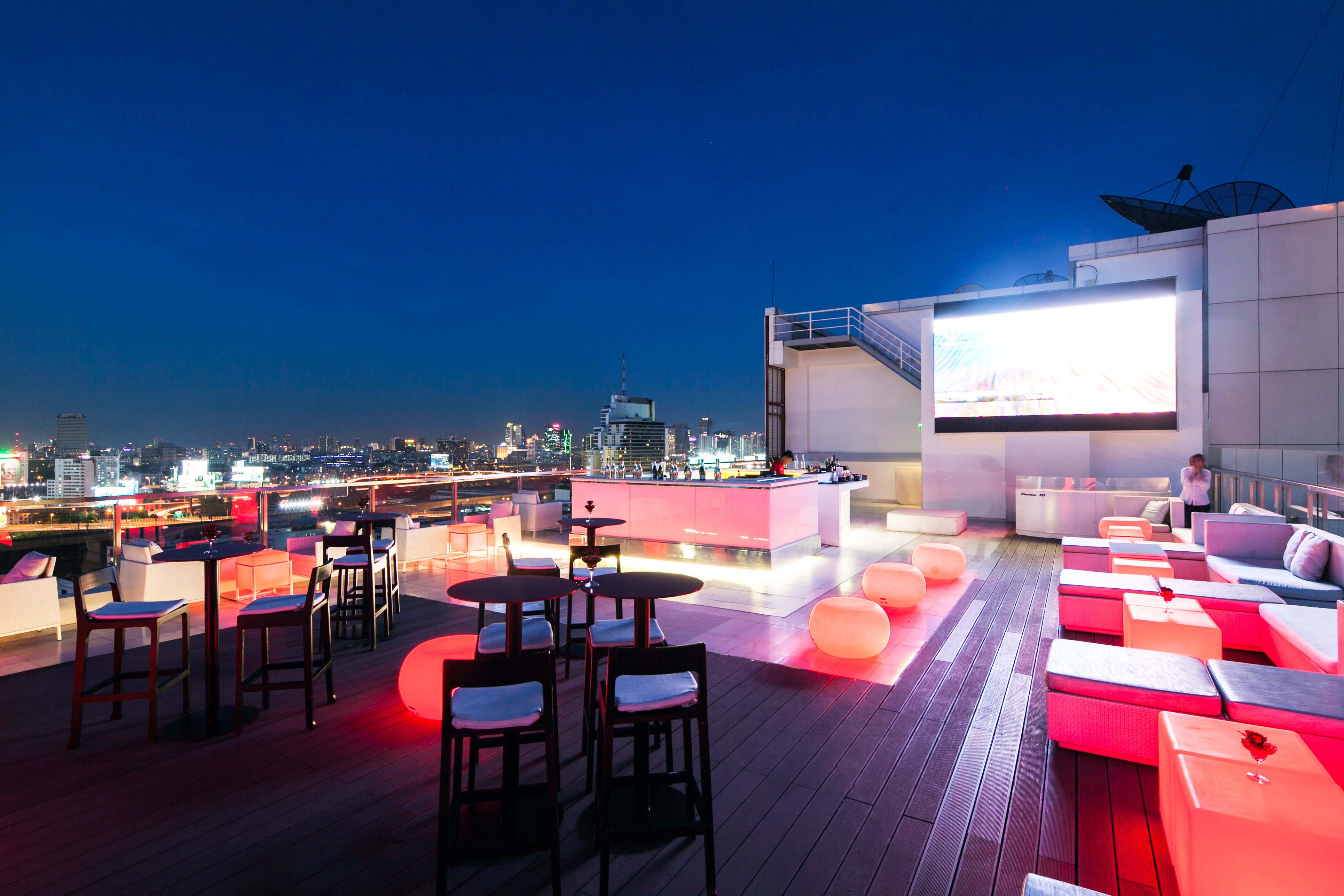 Centara Watergate Pavilion Hotel Bangkok 68/87