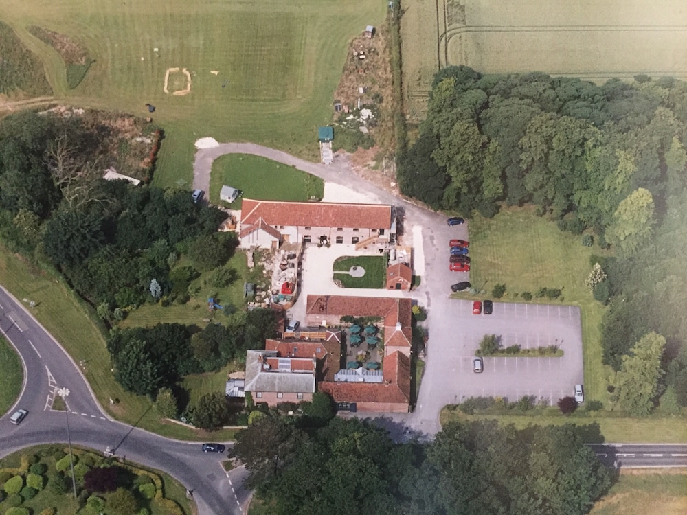 Wolds Village 40/49