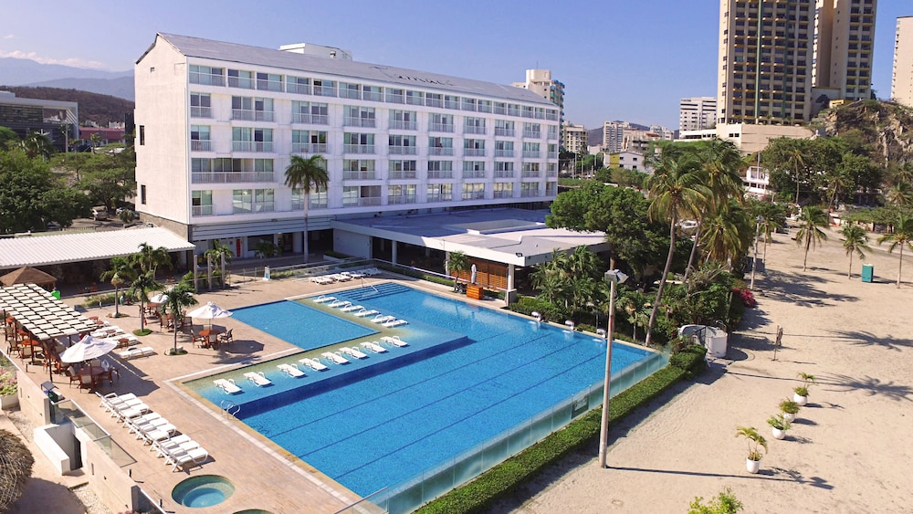 Hotel Tamaca Beach Resort in SANTA MARTA