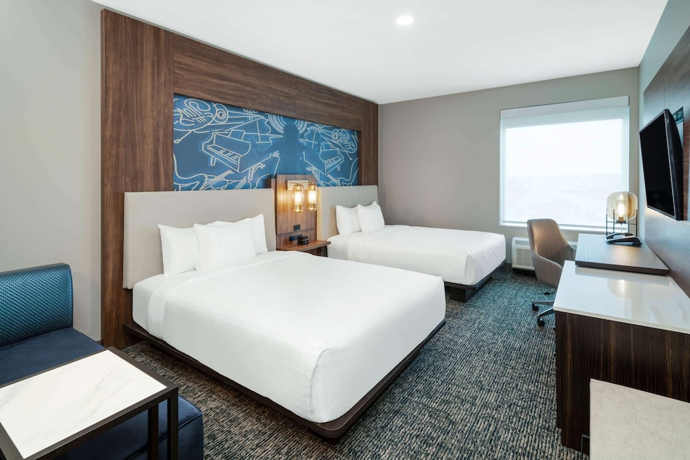 La Quinta Inn Suites By Wyndham Nashville Downtown Stadium 17/52