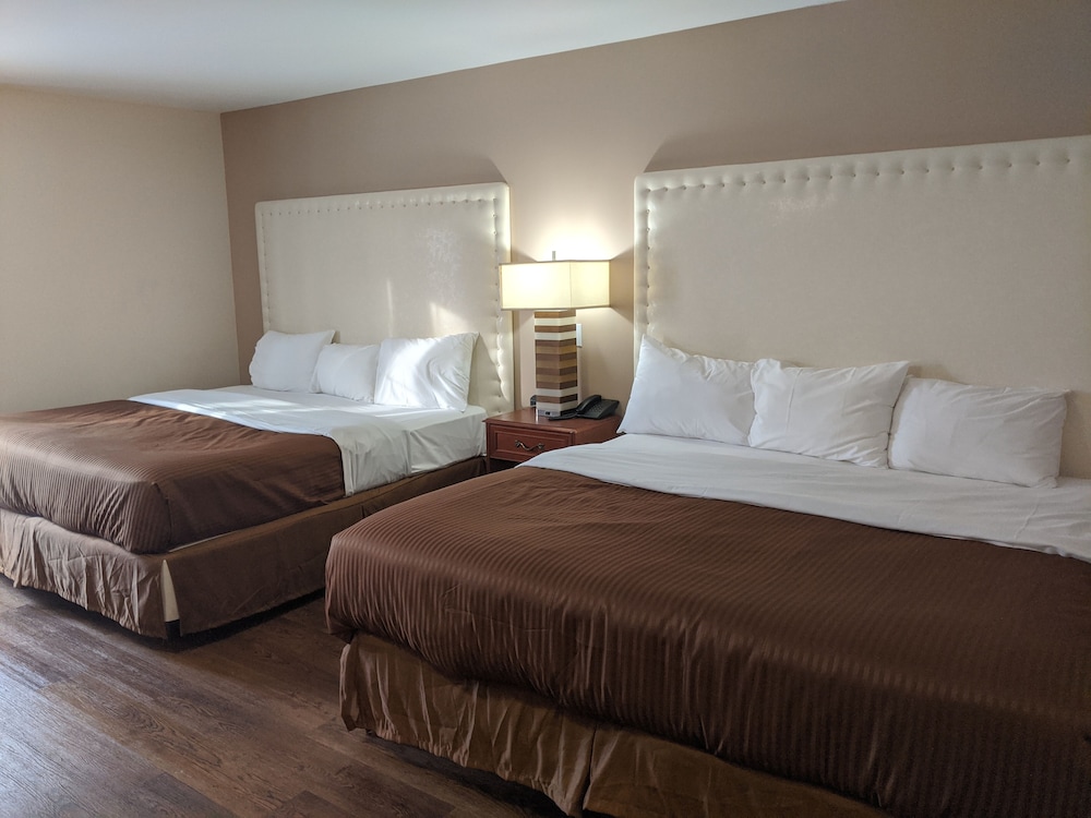 The Universal Inn And Suites 24/67