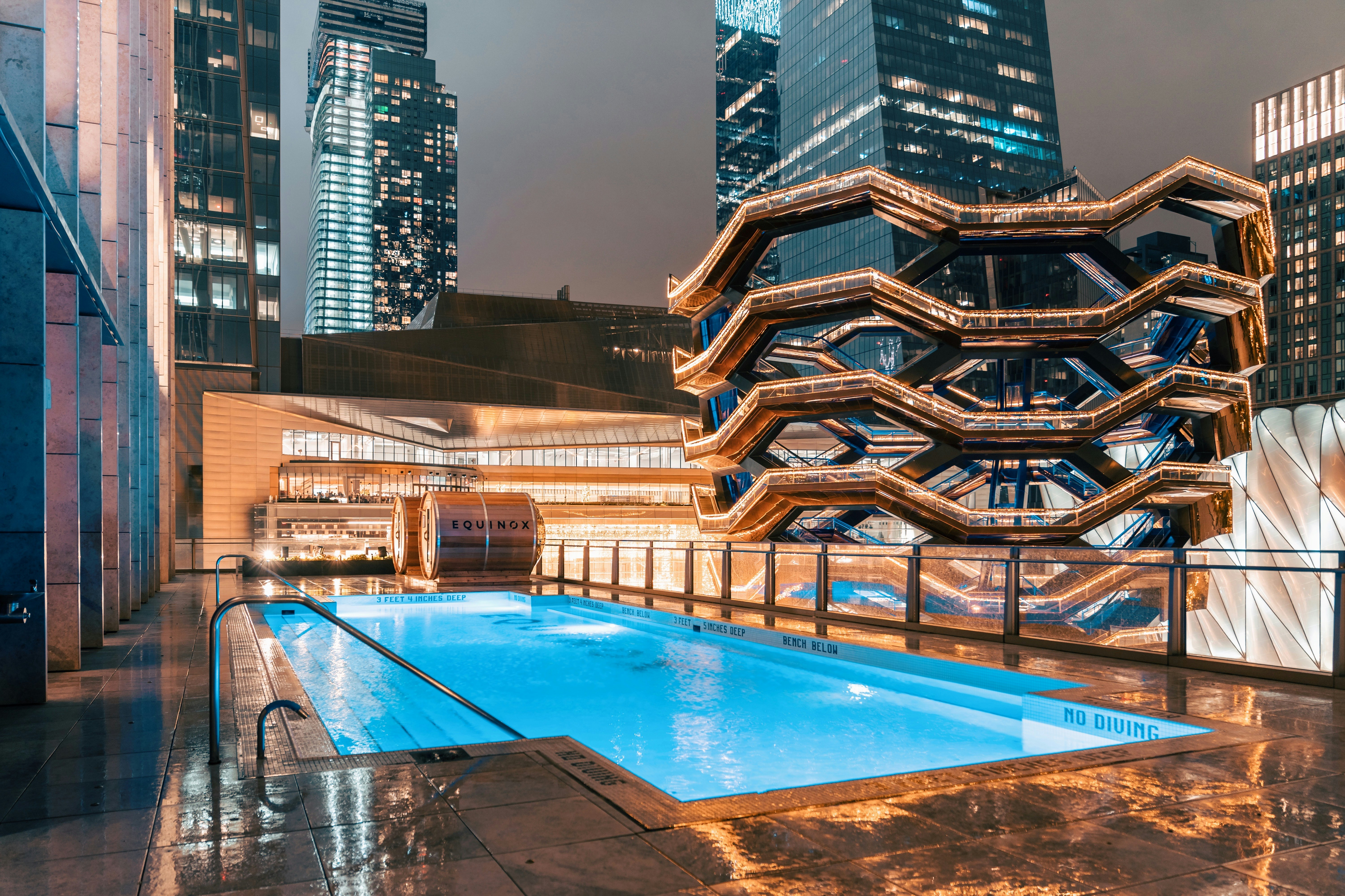 Equinox Hotel 74/78