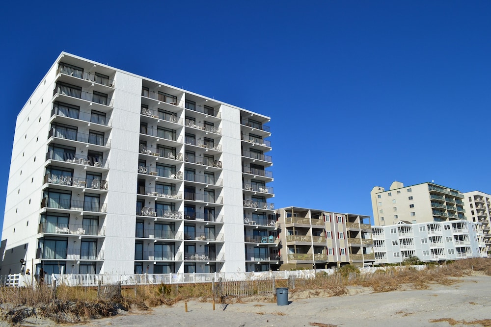 Ocean Towers 3/56