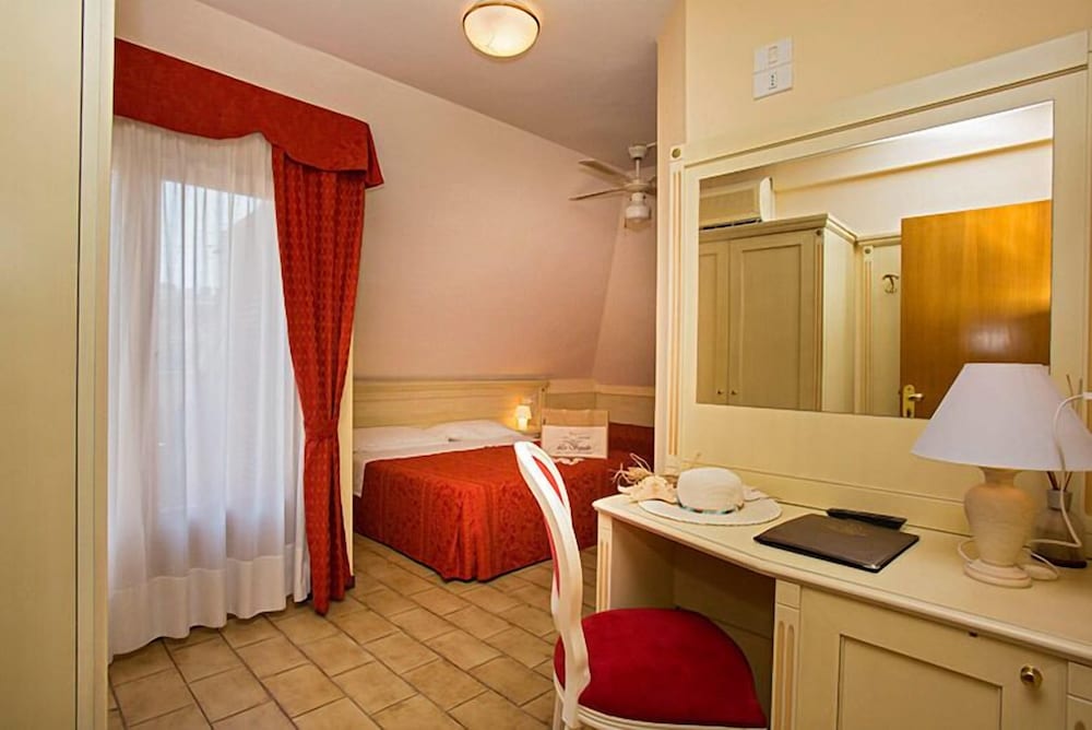 Hotel Lo Squalo 20/41