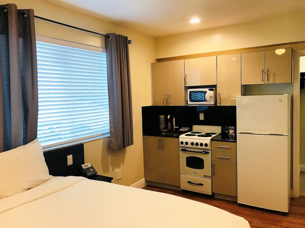 Caribbean Resort Suites 31/65