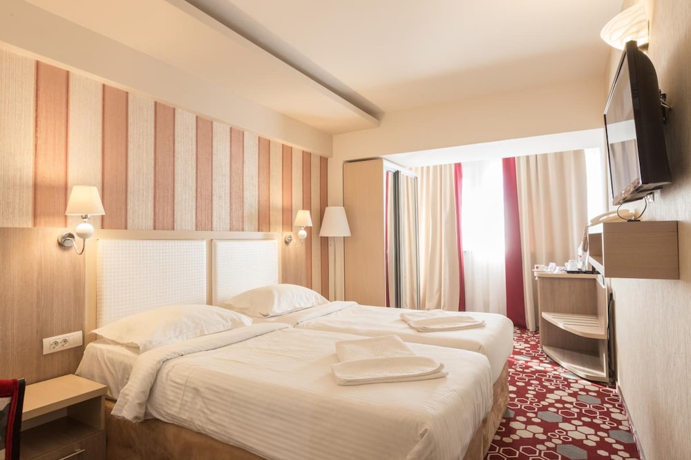 HOTEL CRAIOVITA 15/50