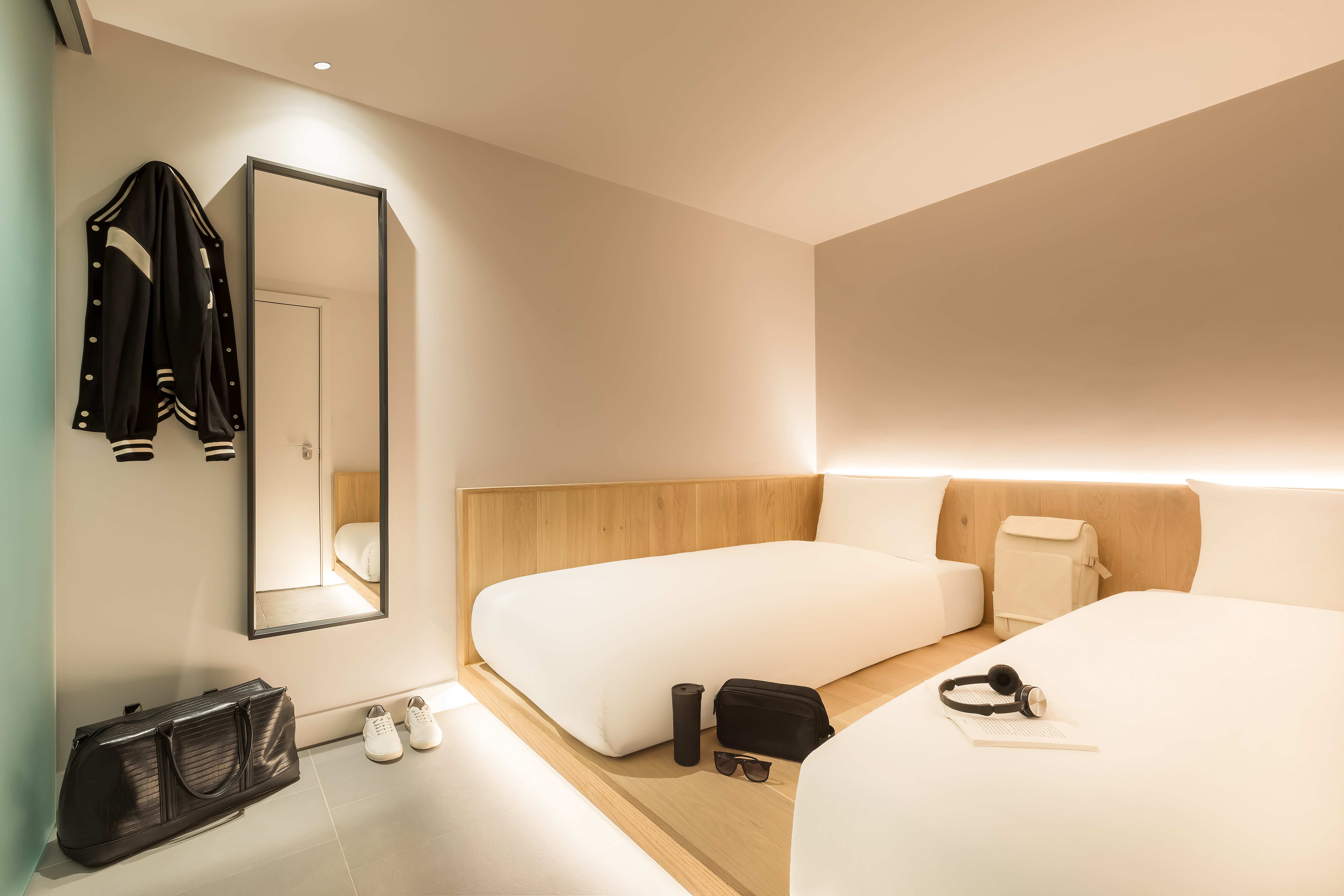 COCOON 2, TWIN BEDS