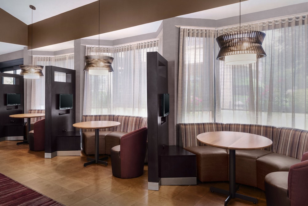Courtyard by Marriott Mahwah 32/51