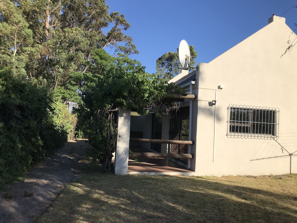 Lauradale Accommodation 44/50