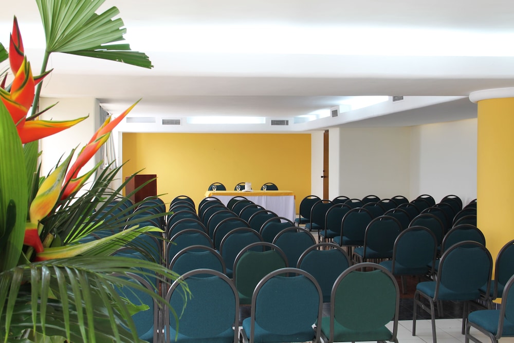 Torre de Cali Plaza Hotel 59/67