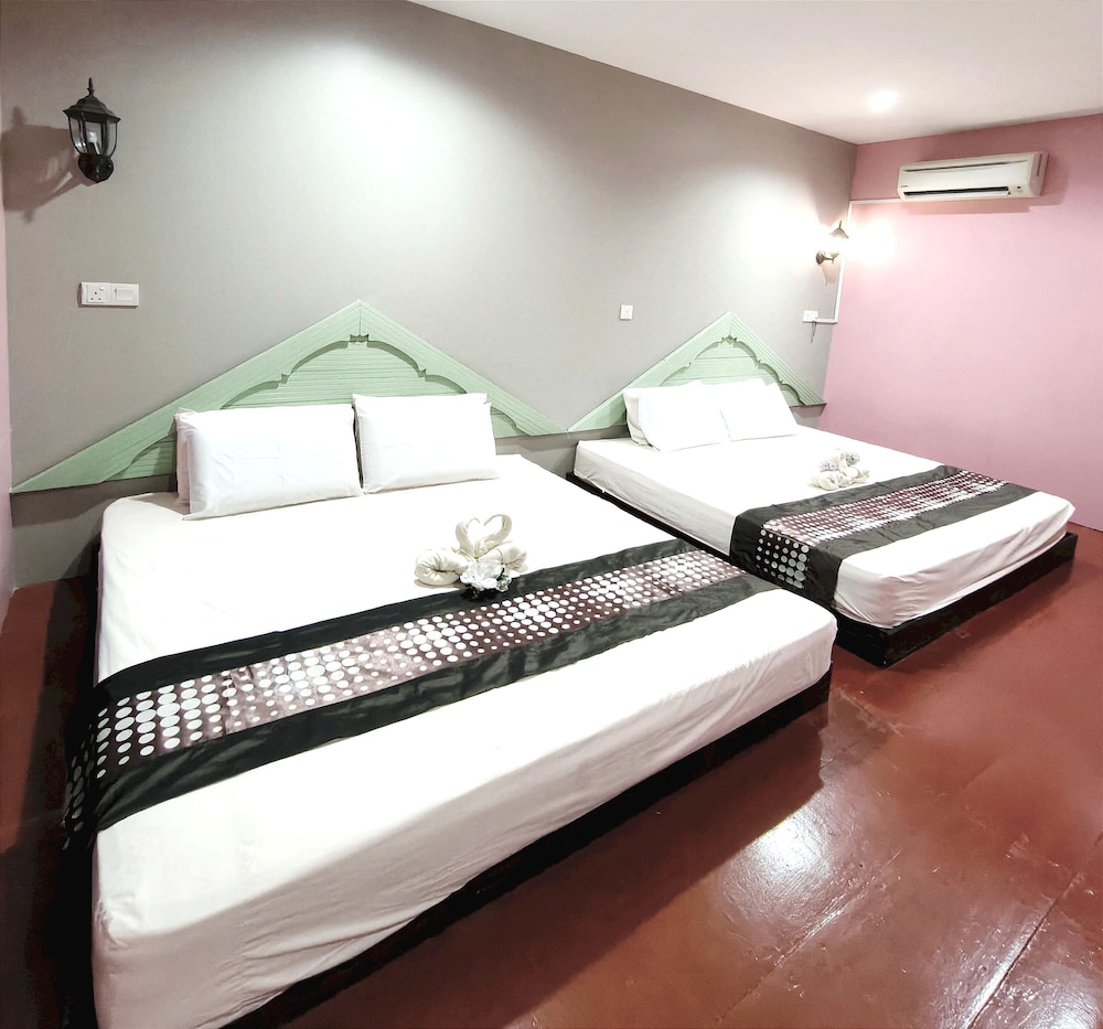 OYO 90906 Rumah Rehat Awana 24/45