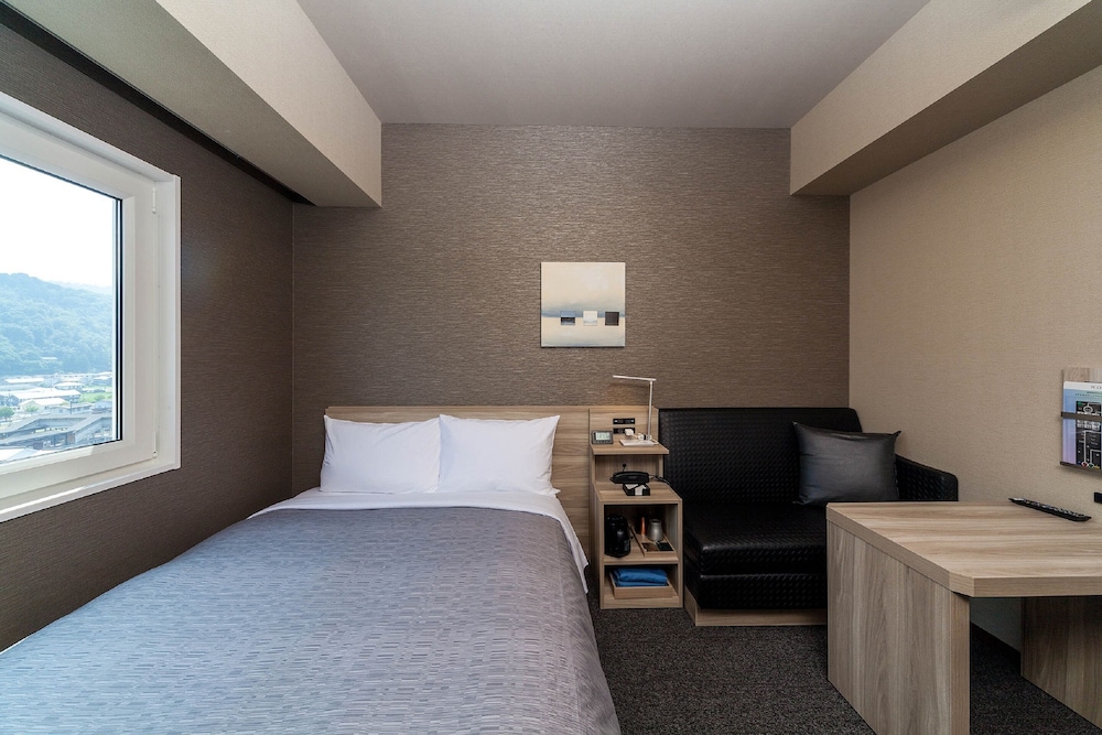 Hotel Route-Inn Tsuyama Ekimae 10/26