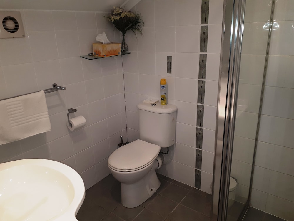 Ainslie Manor Bed and Breakfast 19/66