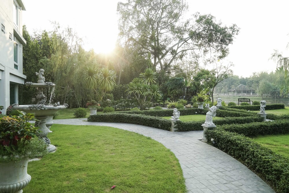 Nantra Chiangmai Riverfront Hotel 42/50