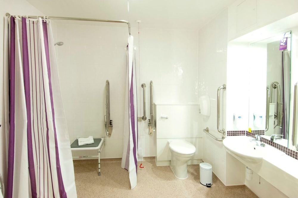 Premier Inn Huddersfield Central 36/36