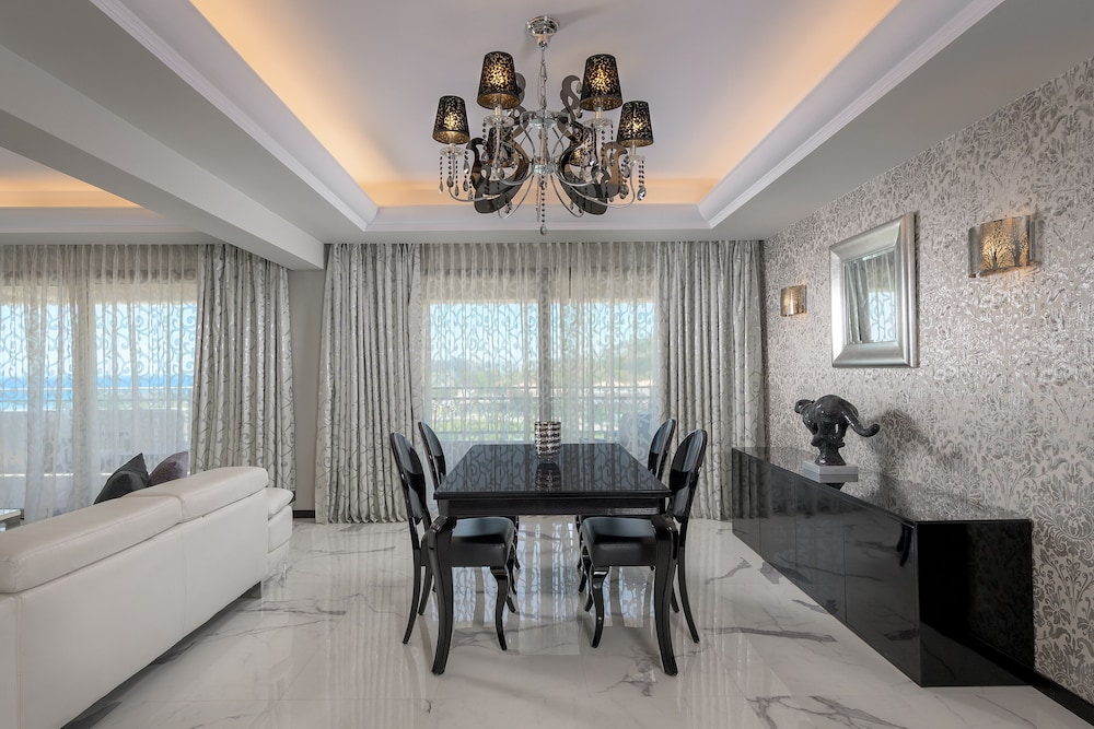 La Marquise Luxury Resort Complex 48/71