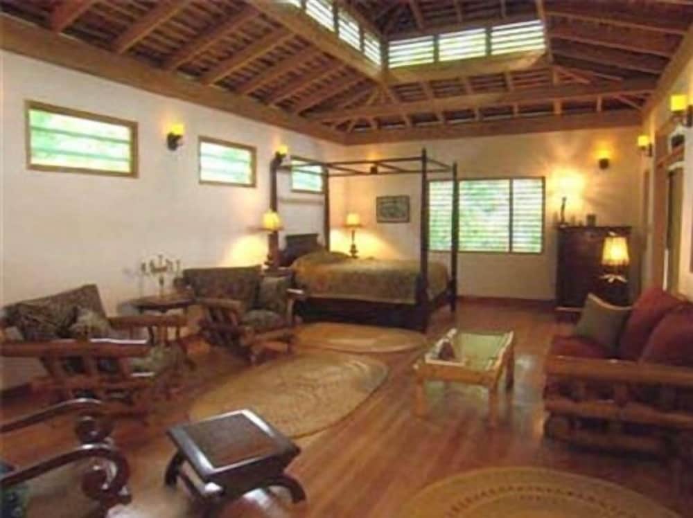 Tingalaya’s Retreat 31/45