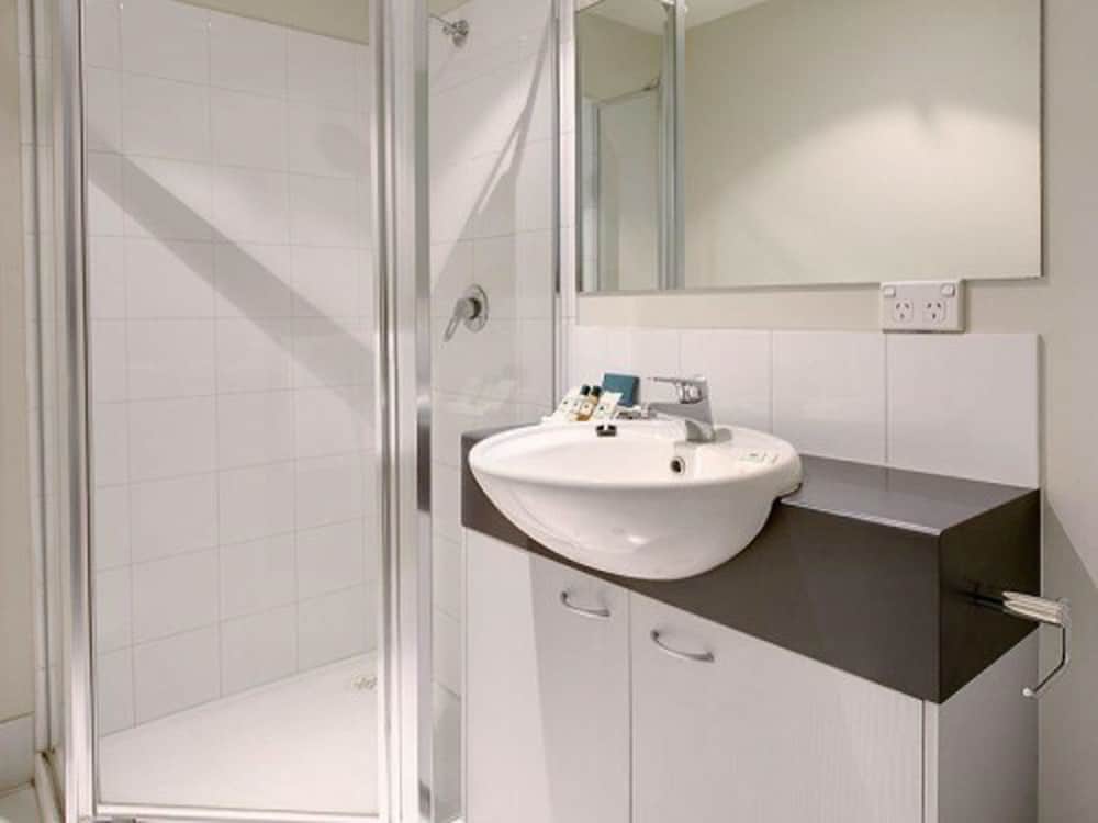 PLUM SERVICED APARTMENTS CARLTON 39/40