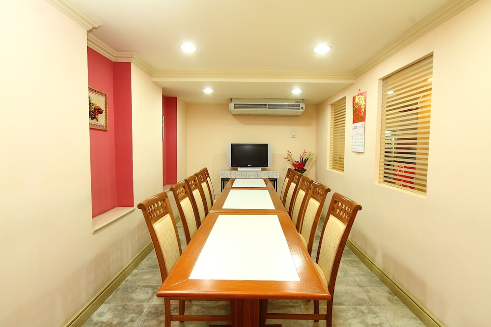Silom Avenue Inn Bangkok 27/35
