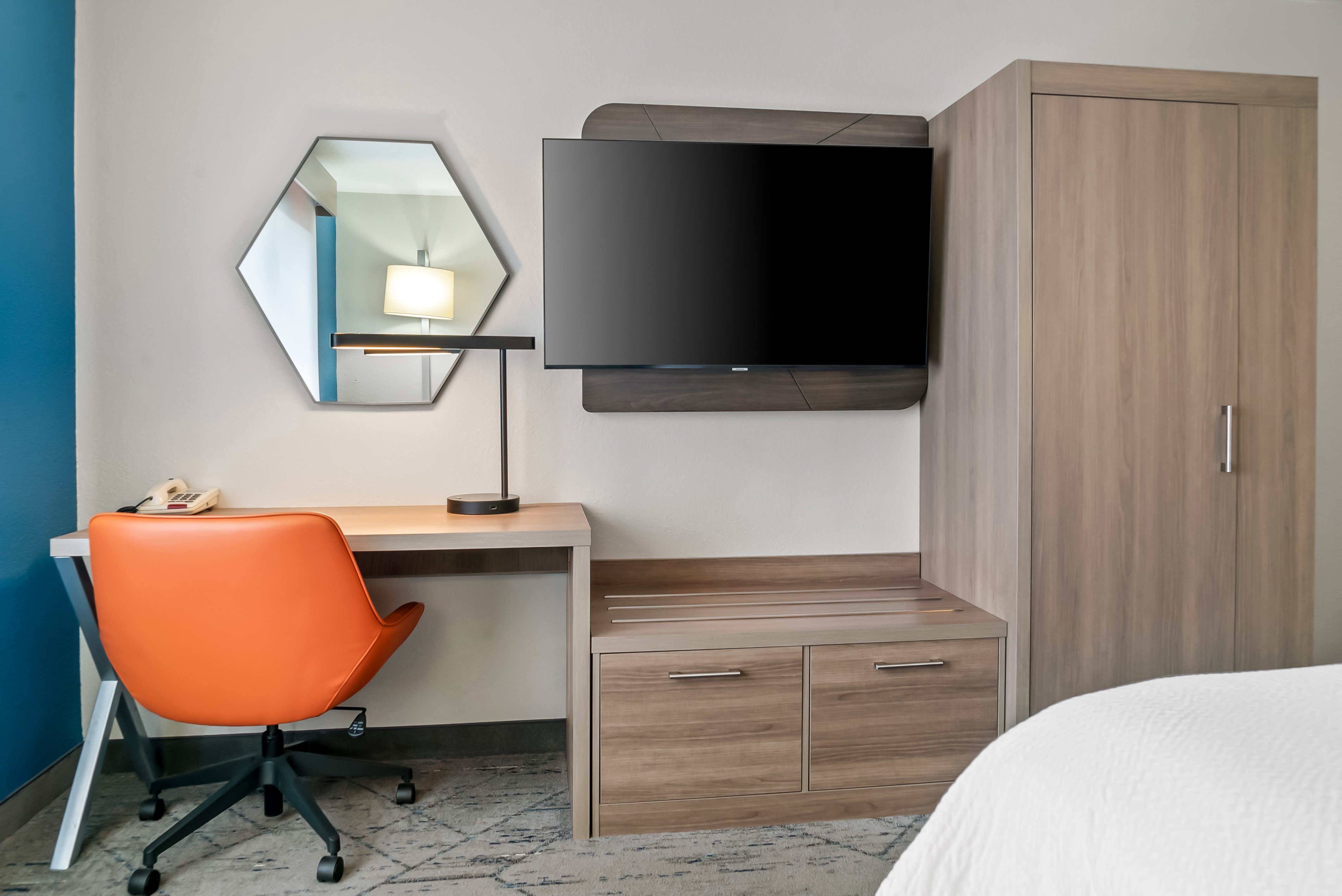 Holiday Inn Express Lapeer 62/71