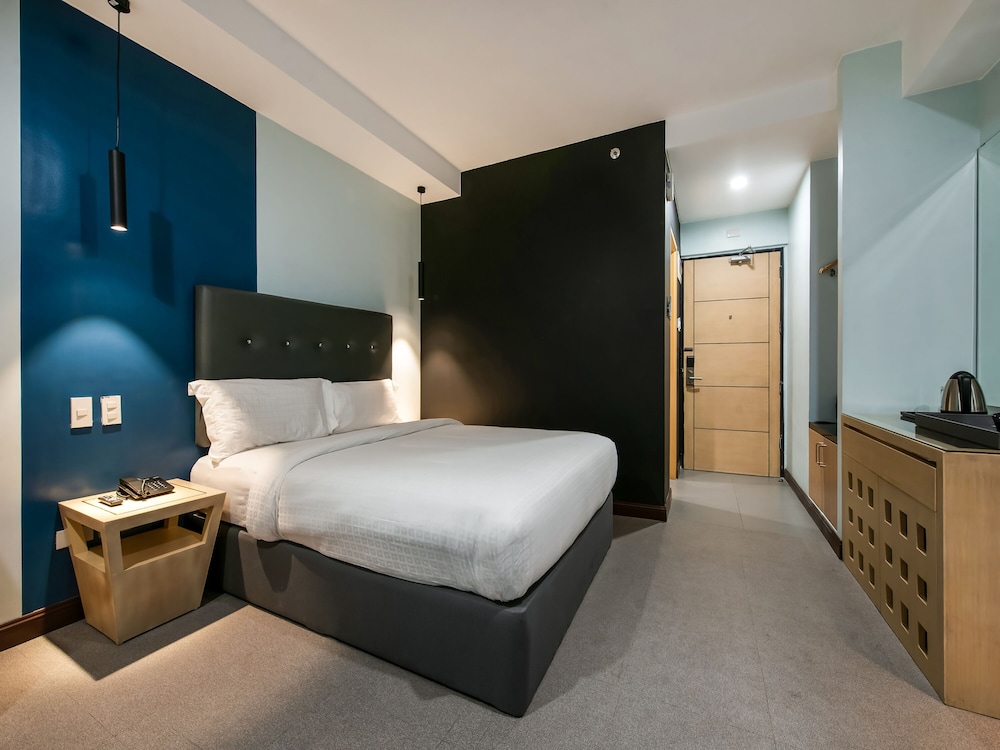 Bay Area Suites 10/28