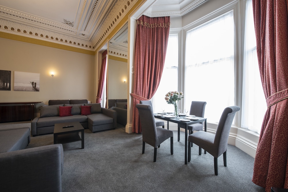 Grosvenor Suites 40/46