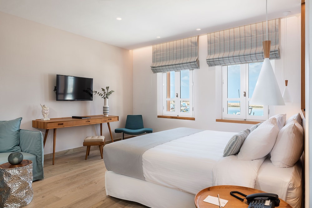 Avra Venetian Harbour Apartments 10/50