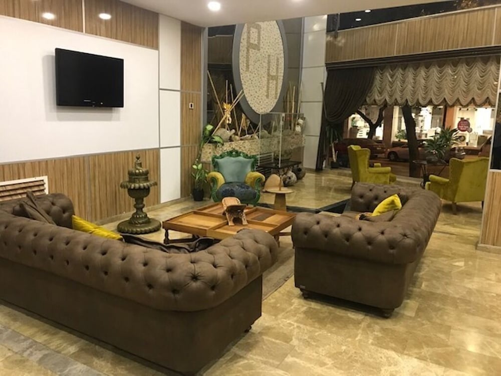 Perama Hotel 9/23