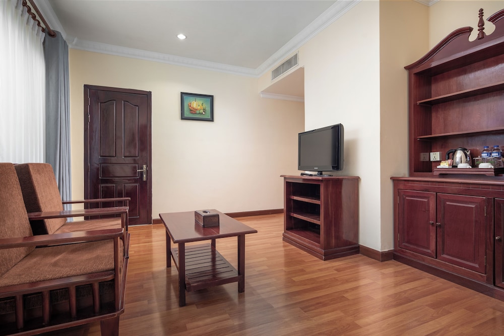 Angkor Holiday Hotel 43/58