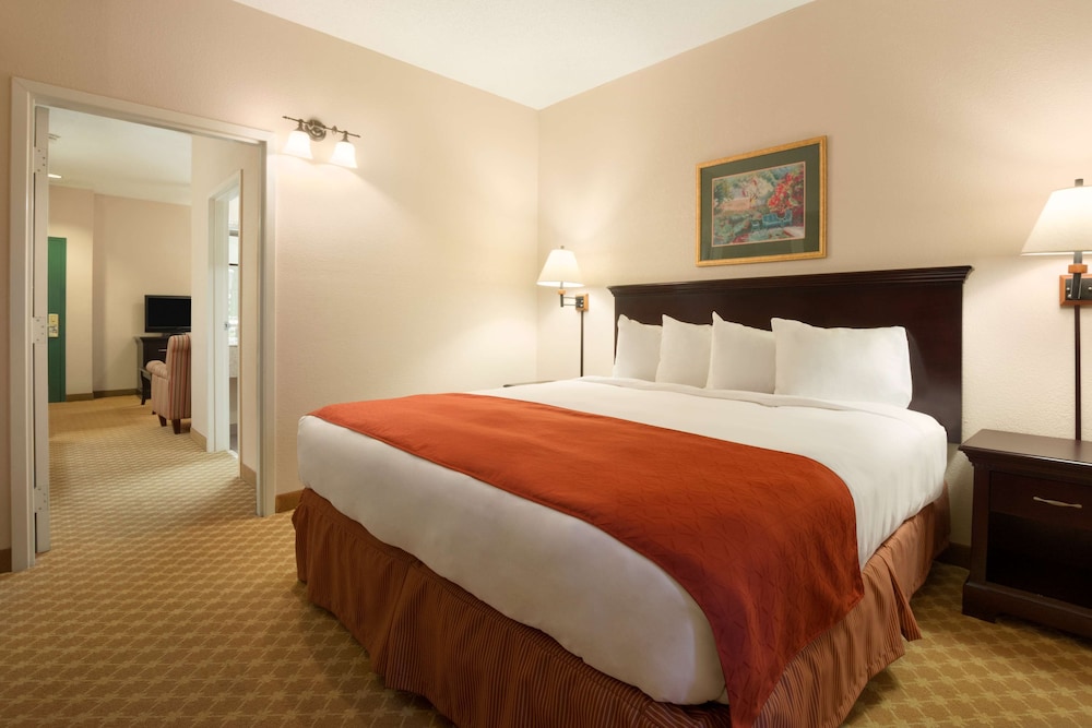 Country Inn and Suites By Radisson Columbus GA 7/34