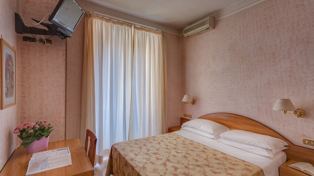 Washington Resi Lucia Hotel 17/36