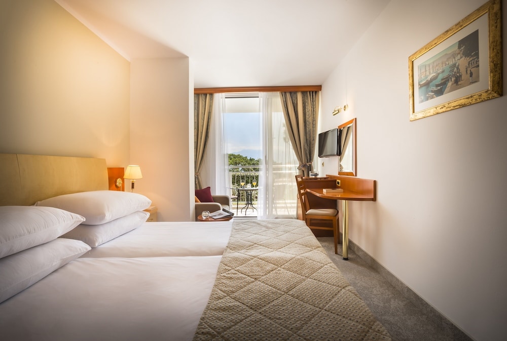 Sunny Baska Residence by Valamar 11/61