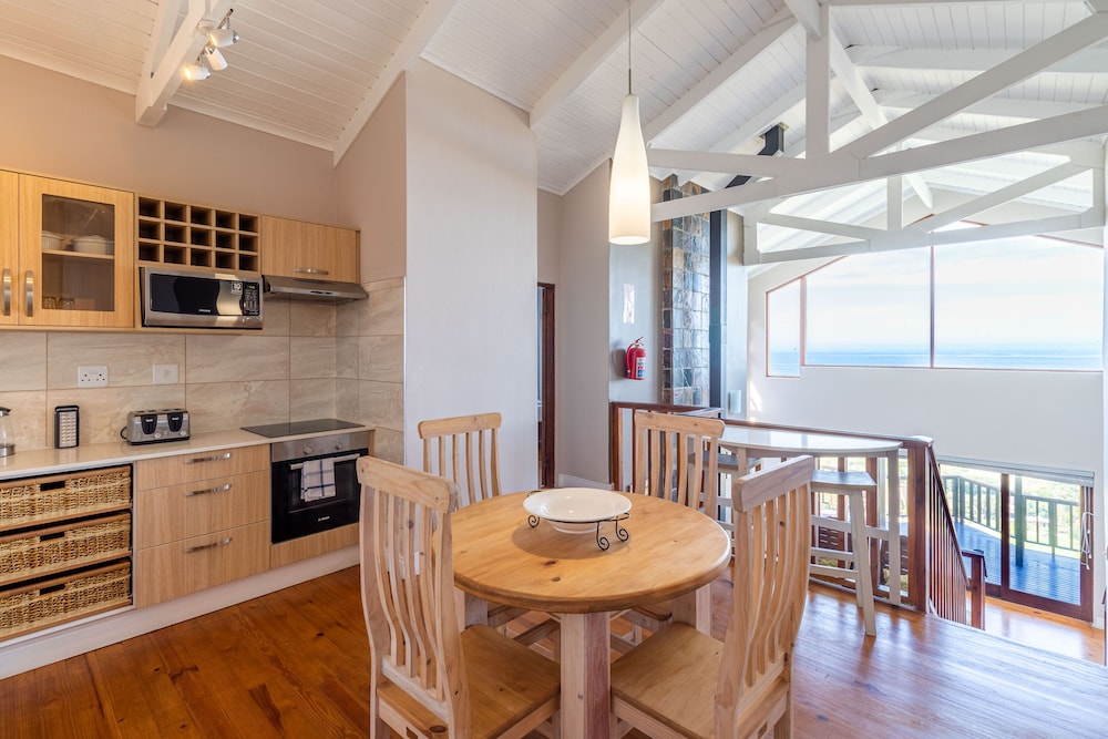 Boardwalk Lodge 39/50