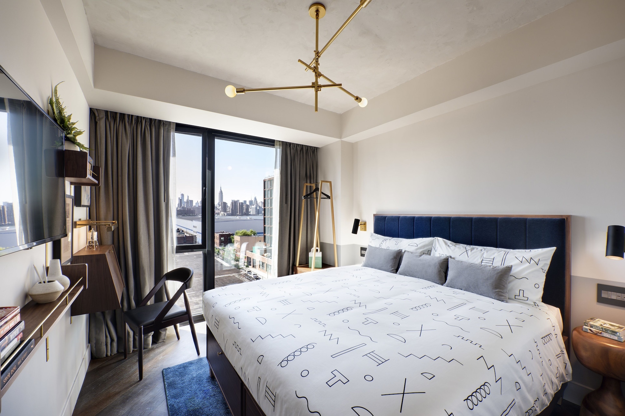 COZY, MANHATTAN VIEW