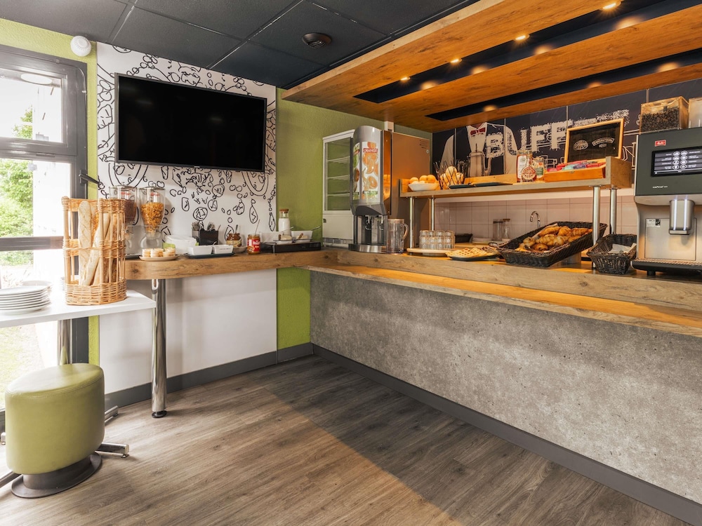 Ibis Budget Rennes Route De Saint Malo 12/59